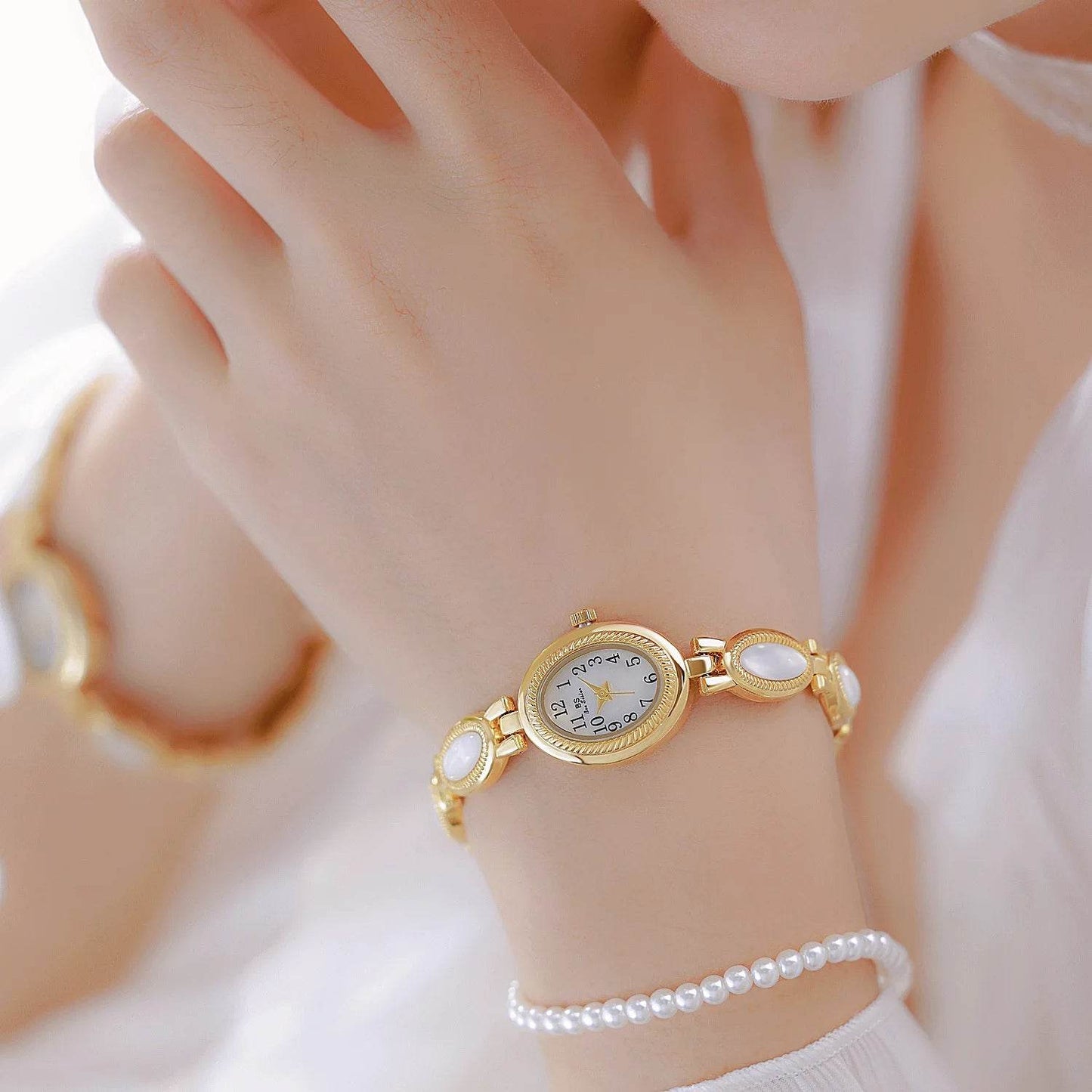 2025 New Women Wrist Watches Luxury Brand Elegant Fashion Ladies Wrist Watches - Lux Waches Max