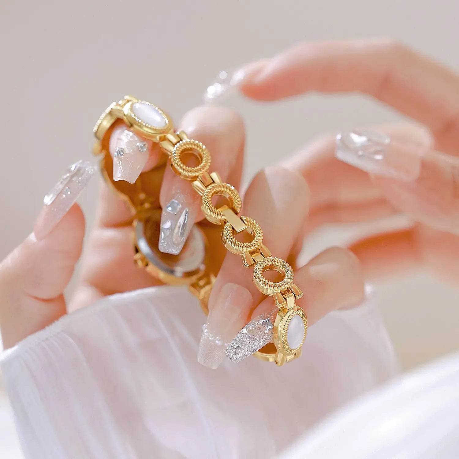 2025 New Women Wrist Watches Luxury Brand Elegant Fashion Ladies Wrist Watches - Lux Waches Max