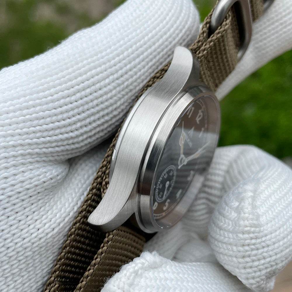 SF746 Quartz Wristwatch – 200M Waterproof, Luminous - Lux Waches Max