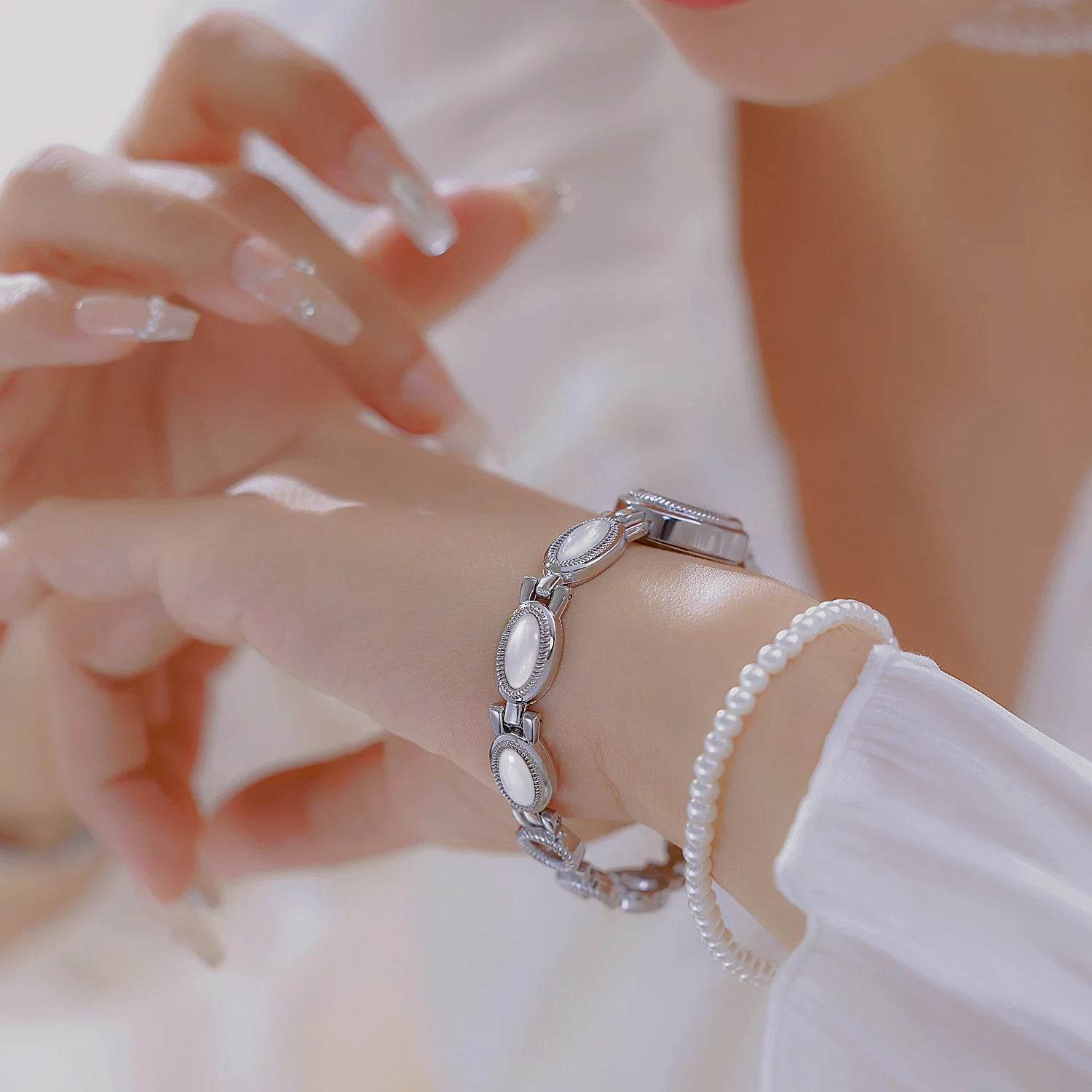 2025 New Women Wrist Watches Luxury Brand Elegant Fashion Ladies Wrist Watches - Lux Waches Max